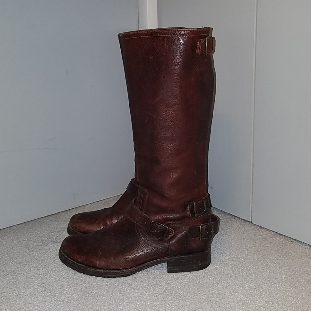 Frye Veronica Back Zip Boot 8.5 - image 4